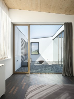 128 WWA 02 1007 AF008