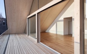 097 WWA 04 1102 AF012