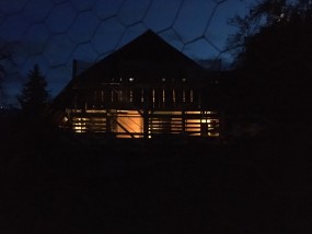 Burgistein aussen nacht